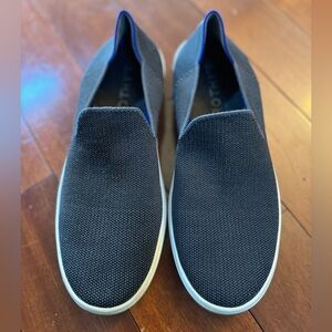 Rothys Women’s Original Slip-on Sneaker Size 8 Gray